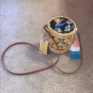 NWT Woven Basket Bag with Tassel Accents and Leather Strap